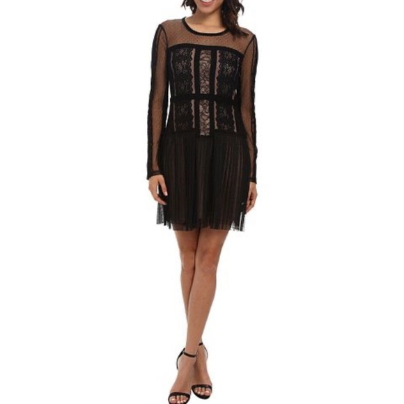 BCBG LACE COCKTAIL DRESS - Picture 5 of 5